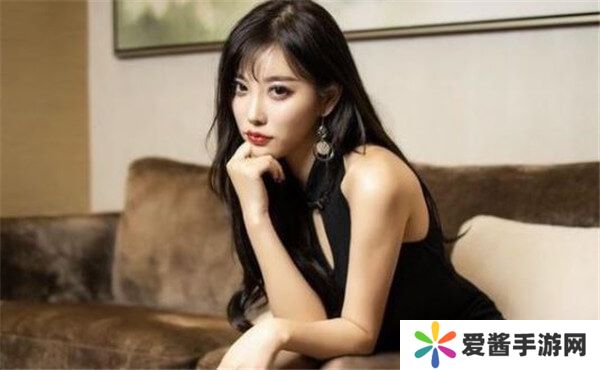 杨晨晨、顾欣欣、小甜心CC其实都是同一人，你知道吗